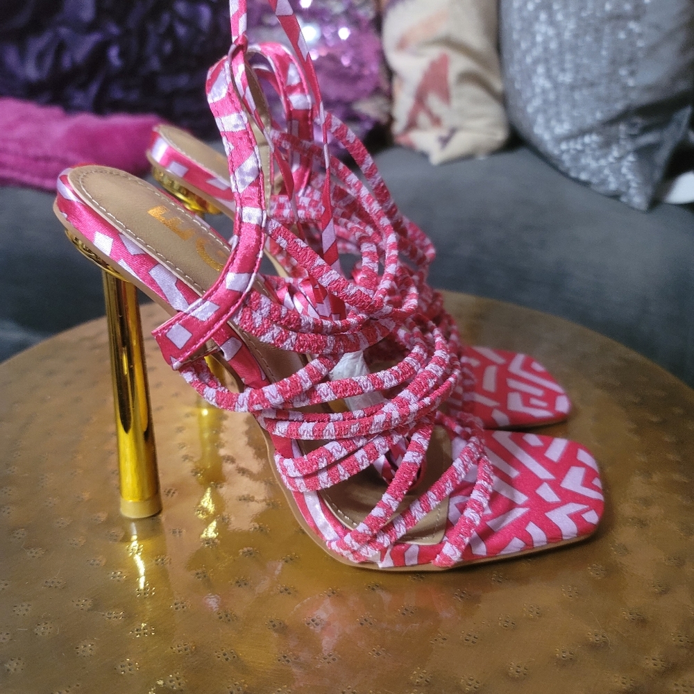 Pink design string up heel - Picture 2 of 4